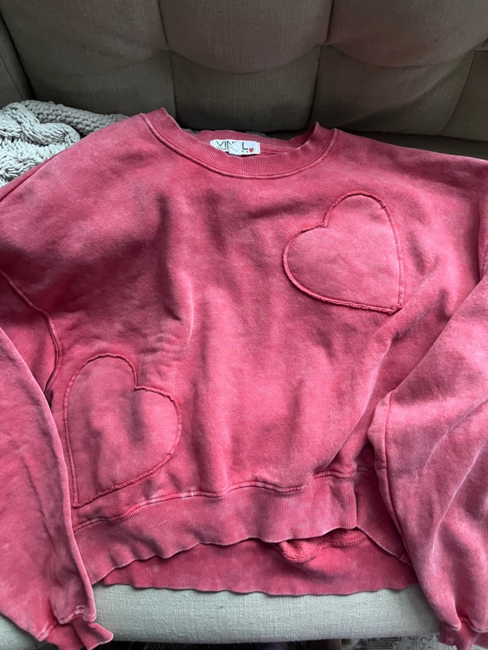 Vinyl Icon Rose Heart Cropped Sweatshirt